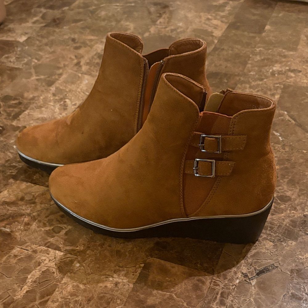 Elegant Brown Ankle Booties with Buckle Detail - Picture 1 of 5